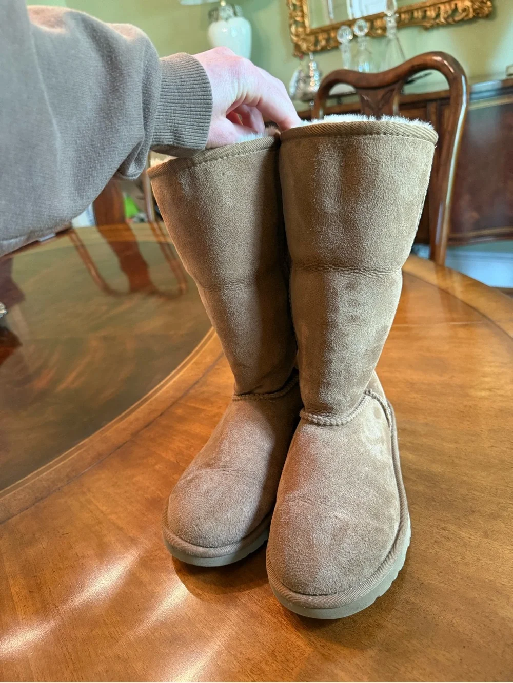 GirlsClassic Tall Ugg Boots - Chestnut